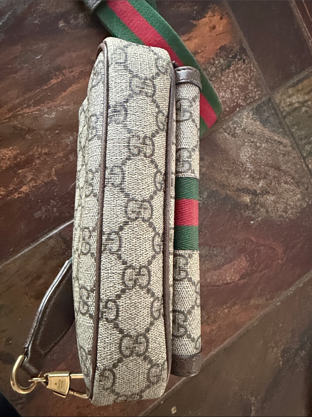 Gucci Beige GG Supreme Mini Crossbody with Green and Red Web - Picture 17 of 17
